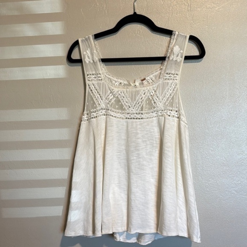 Women’s Cream Crochet-Accent Tank Top
